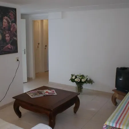 Continentaiz Apartament *